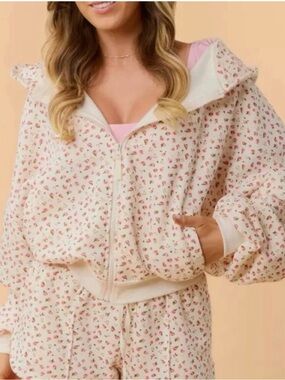 NWT Blogilates Marshmallow Full Zip Hooded Sweatshirt - Cream Floral -XS